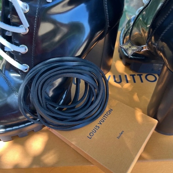 Louis Vuitton boots - Picture 7 of 8